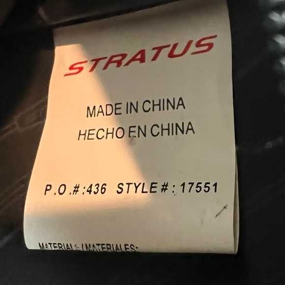 Stratus Toiletry Bag, Black - Picture 13 of 14